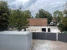 Einblick in den Abriss unserer Schule und den beginnenden Neubau. Hier Abbruch der Turnhalle.