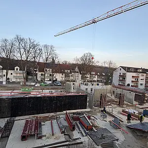 Es geht weiter mit Riesenschritten. Blick auf unseren Neubau einige Wochen später. Foto: 